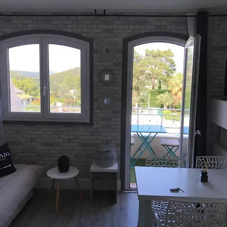 Les Issambres Superbe Avec Terrasse *
